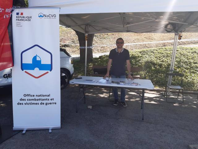 Stand de l'ONaCVG au village course